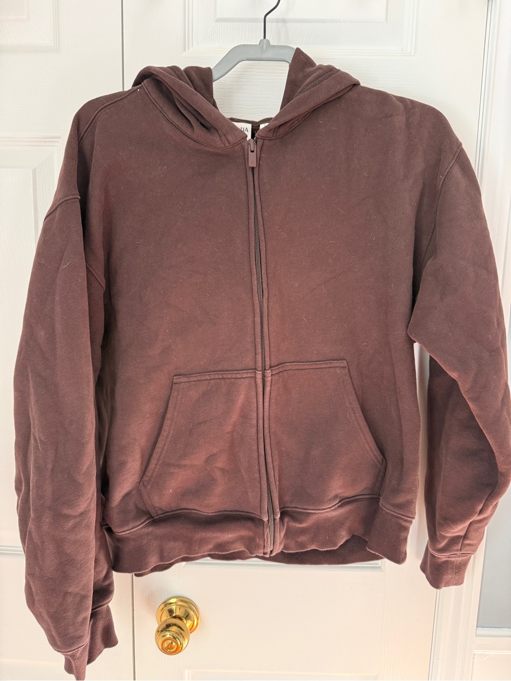 Aritzia - Cozy Sweatfleece Perfect Zip Hoodie - Picture 2 of 10